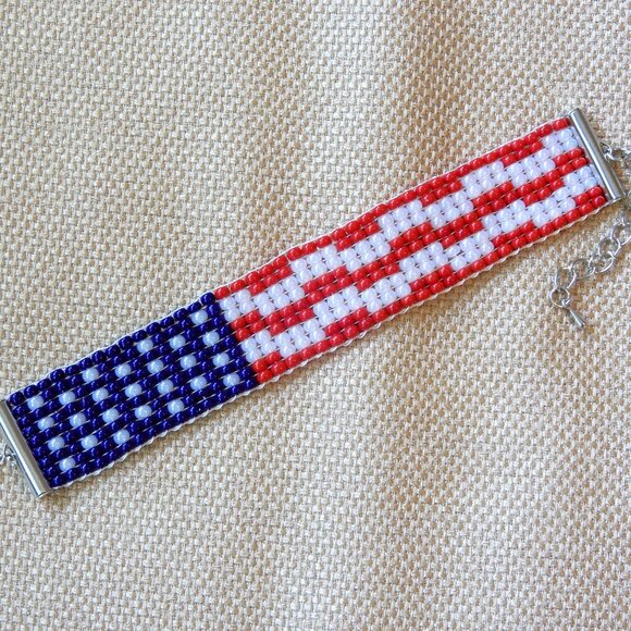 American flag USA bead bracelet, handmade, adjustable length - Picture 7 of 8